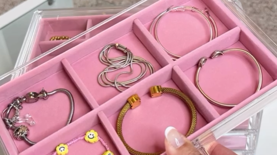 How to Make Jewelry More Sophisticated with Lolalet Jewelry Organizer