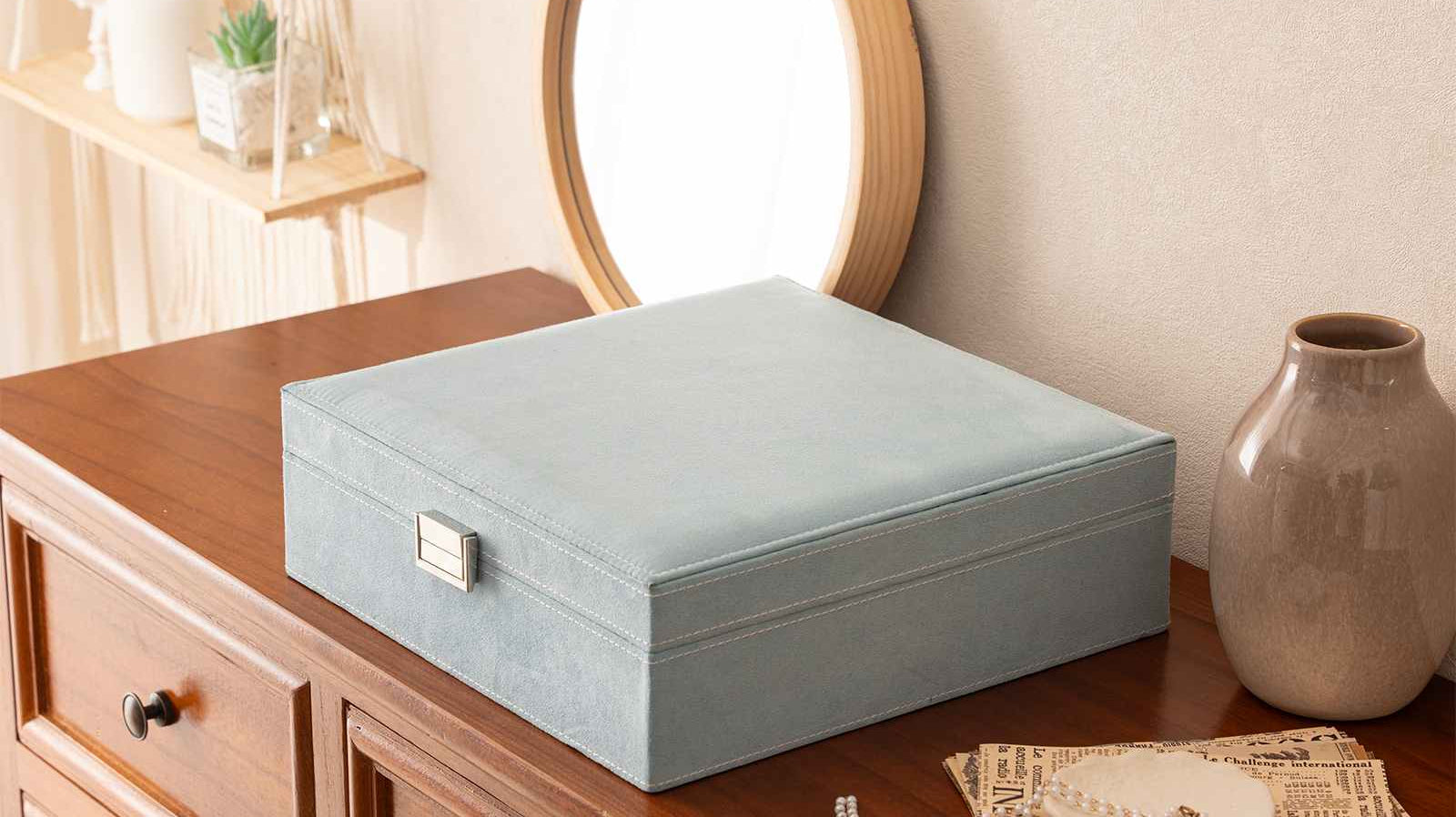 How to Choose an Open Storage Jewelry Organizer That Perfectly Matches Your Home Decor?