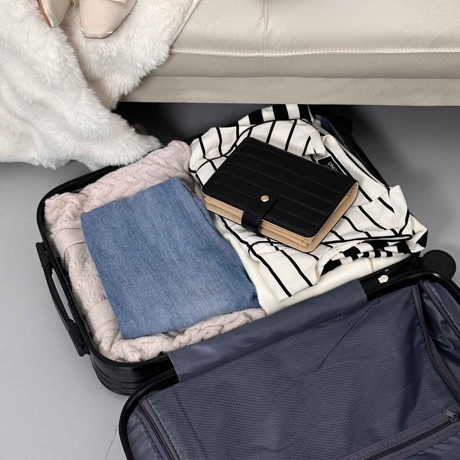 Travel Jewlery Storage Book