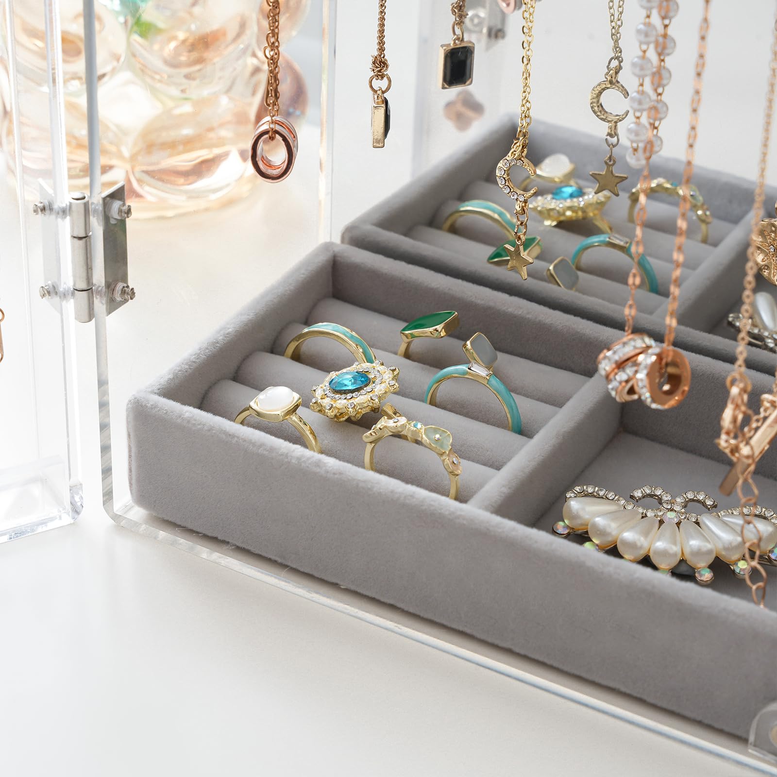 Acrylic Dust-proof Jewelry Storage Case