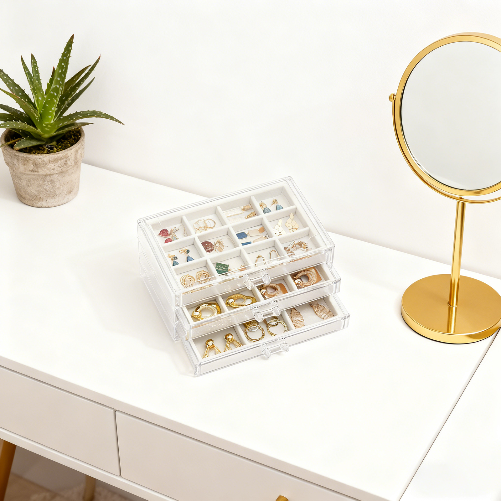 How to Store Minimalist Jewelry in a Clean and Tidy Way