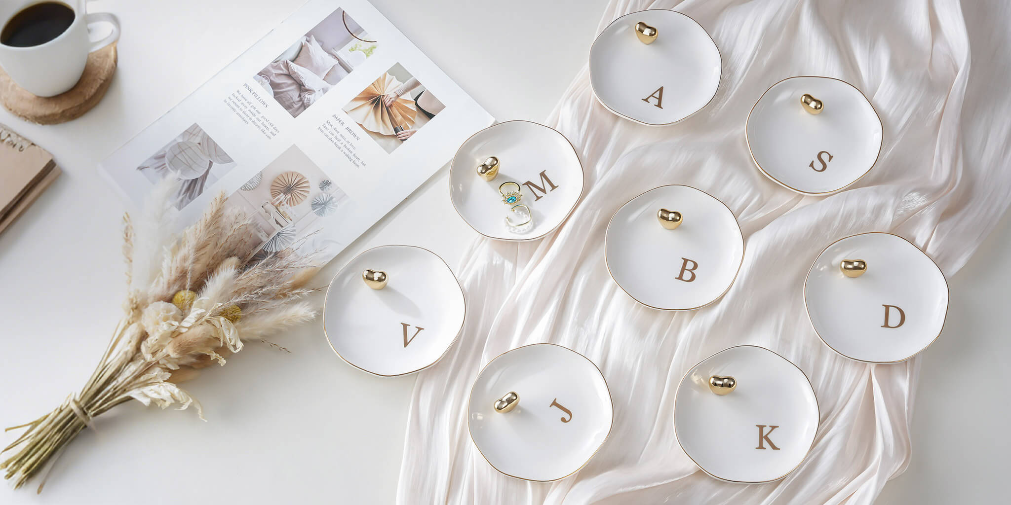 Lolalet 2 Set Sieraden Organizer Trays, Stapelbare Sieraden Houder Container Lade Showcase Kast Opslag Display Case voor Oorbel Ketting Armband Ring -Beige Lolalet 2 Set Sieraden Organizer Trays, Stapelbare Sieraden Houder Container Lade Showcase Kast Opslag Display Case voor Oorbel Ketting Armband Ring -Beige