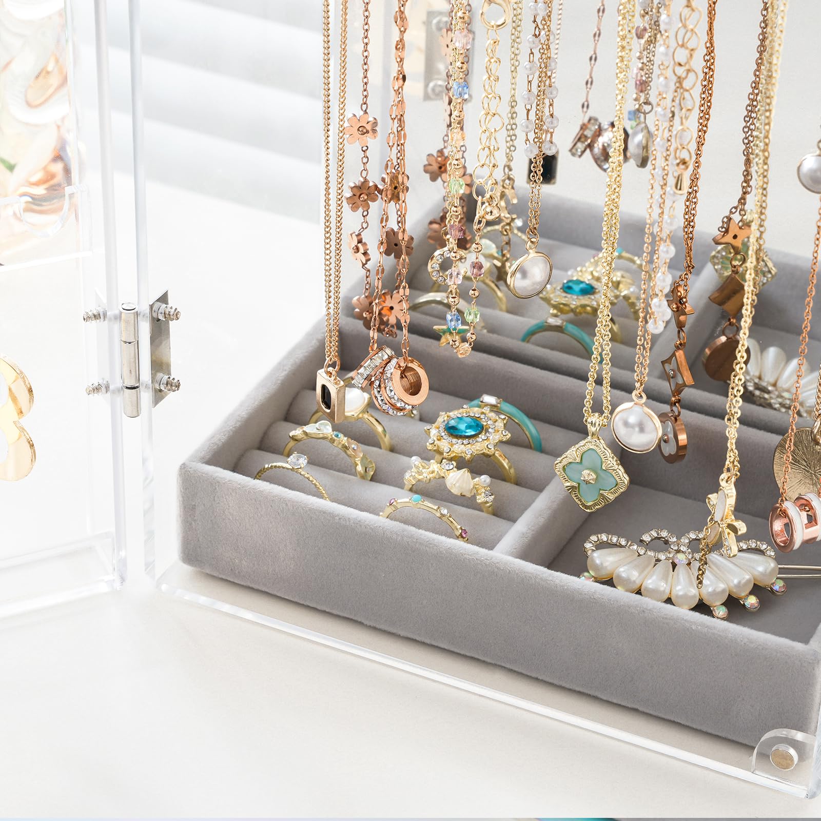 Acrylic Dust-proof Jewelry Storage Case