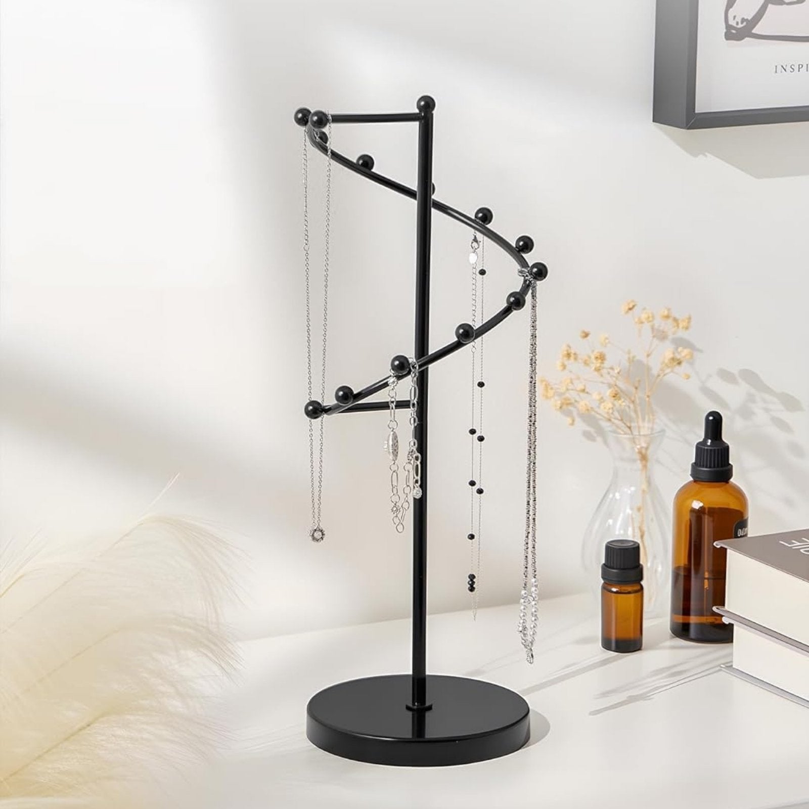 Helix-shaped Metal Jewelry Organizer Display Stand