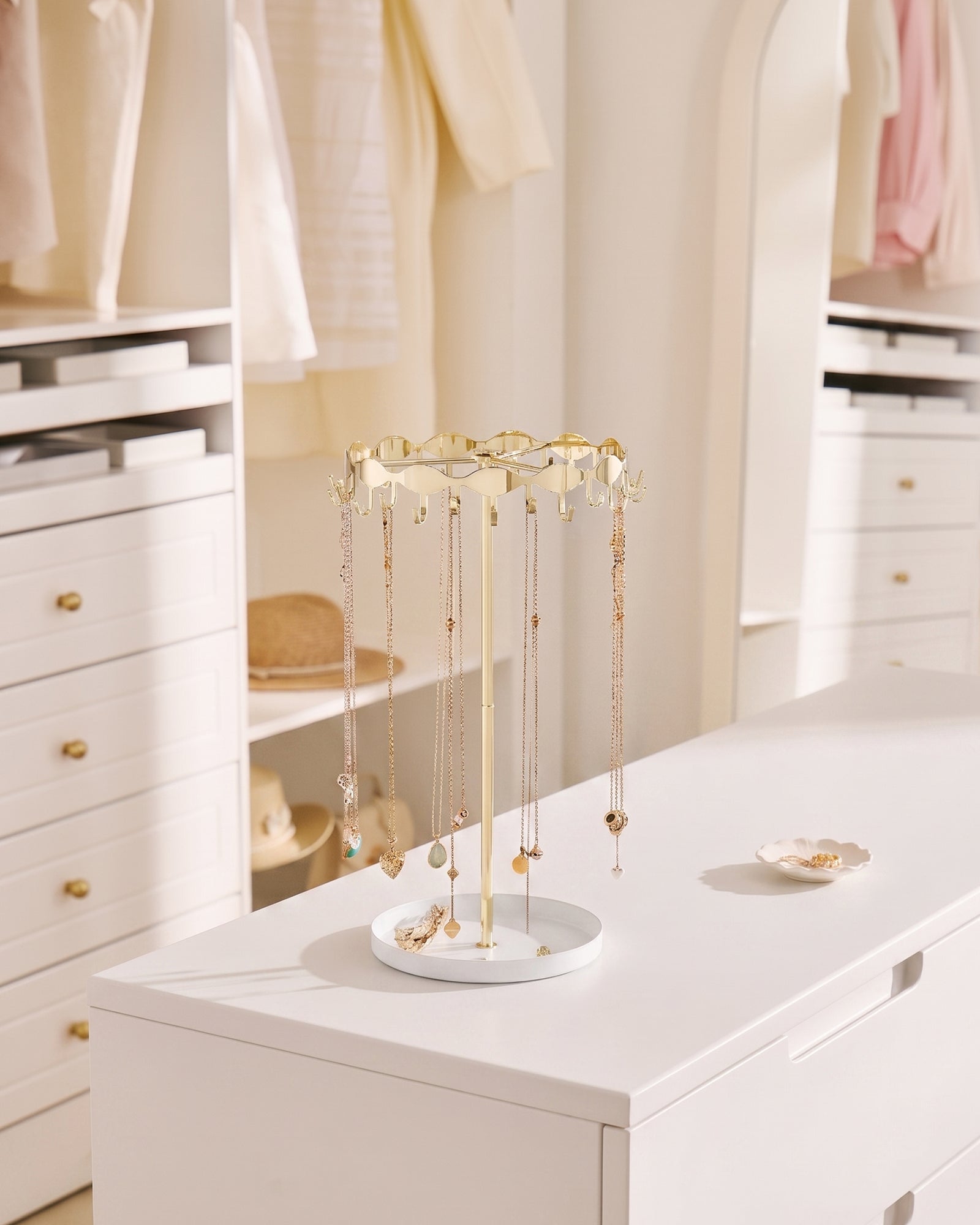 Necklace Organizer Holder with 26 Hooks & Metal Base Tray