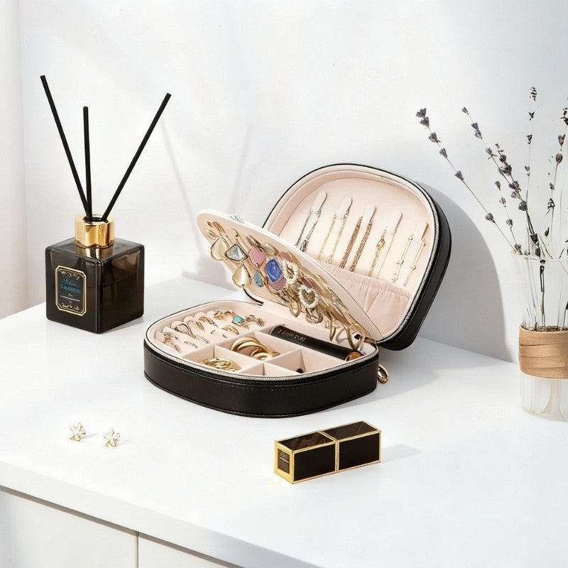 Small Seashell-shaped Travel Jewelry Box