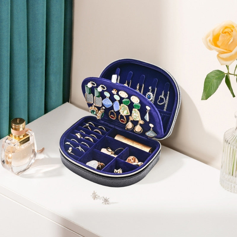 Small Seashell-shaped Travel Jewelry Box