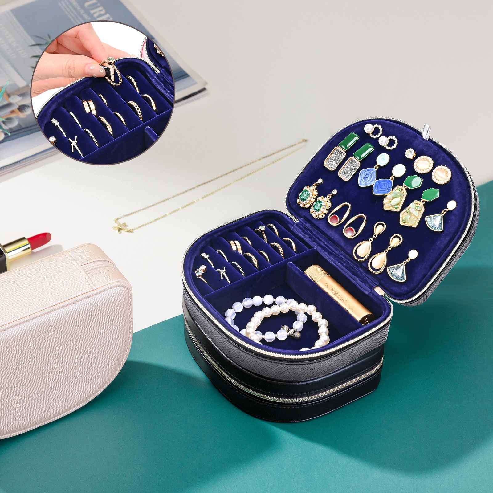 Pequeño estuche portátil para joyas con forma de concha marina 