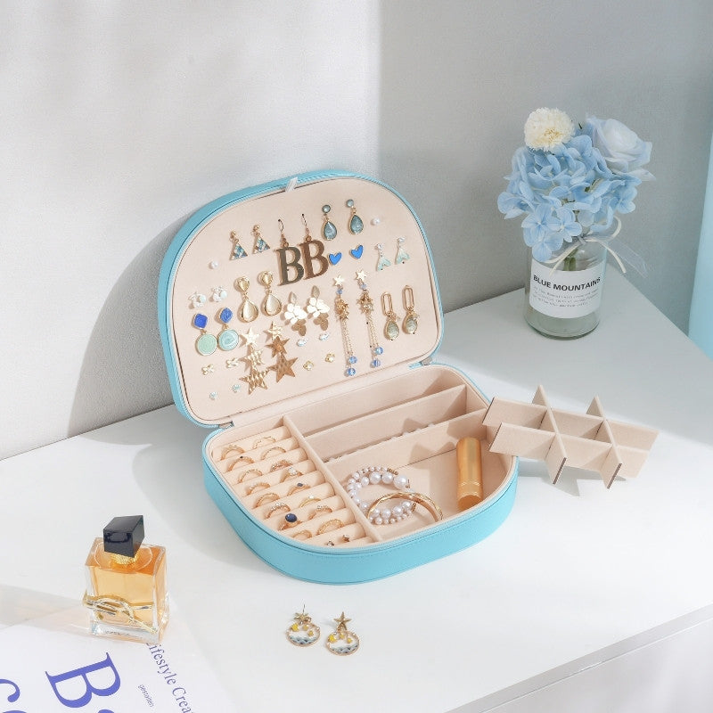 Small Seashell-shaped Travel Jewelry Box