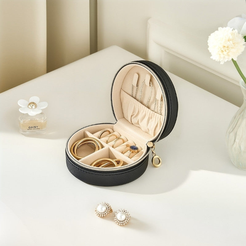 Small Seashell-shaped Travel Jewelry Box