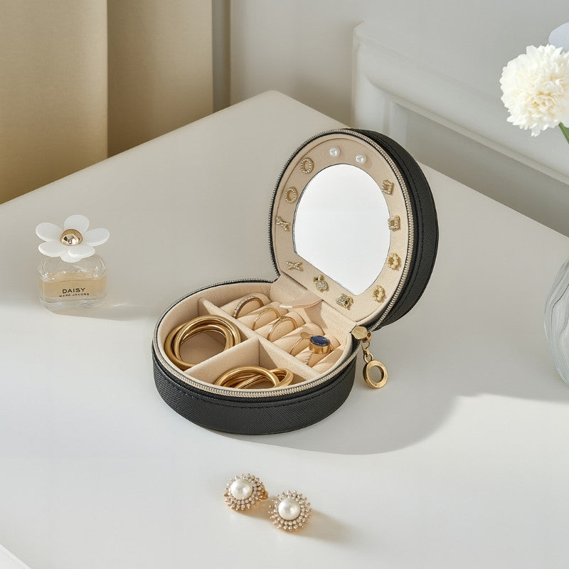 Small Seashell-shaped Travel Jewelry Box