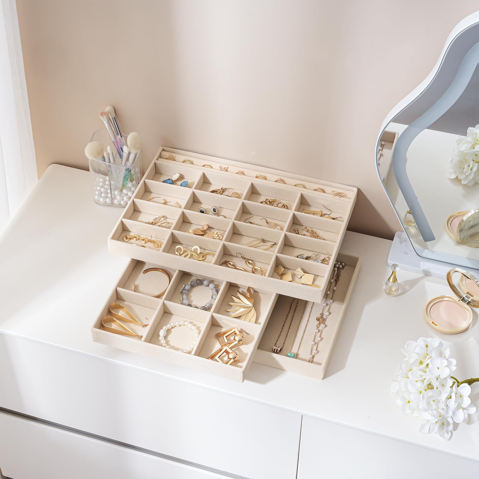 Jewelry trays stackable