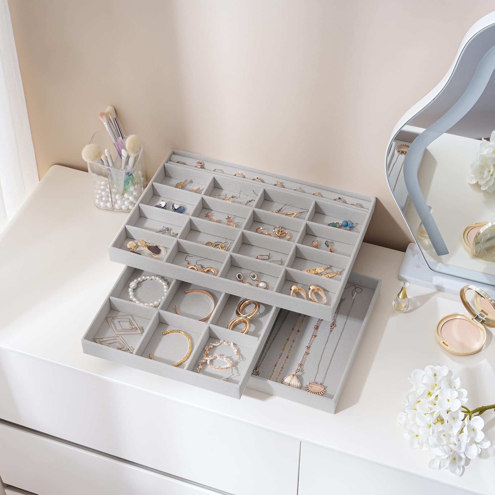 Jewelry trays stackable